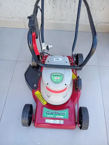 Carrinho de Cortar Grama