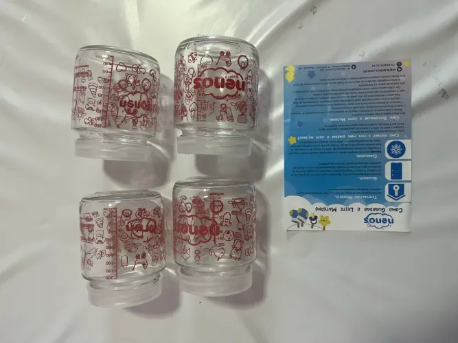 Pote armazenamento de leite de vidro