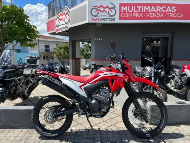 Honda XR300 Tornado 2025