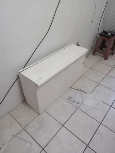 Antigo banco bau organizador de madeira
