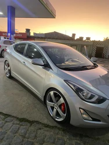 Hyundai Elantra GLS 2.0 16V Flex Aut. 2014