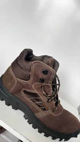 Bota coturno DELLANI nobuck marrom 44