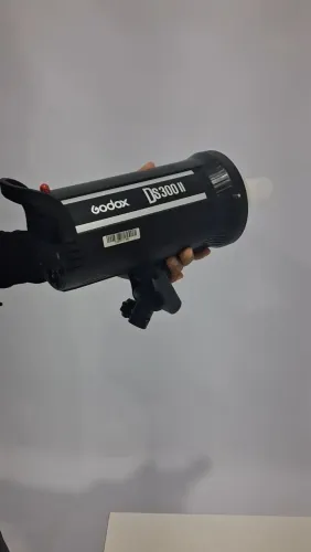 Flash Tocha Godox DS300ii