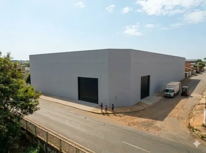 Galpão 1.500 m² de esquina