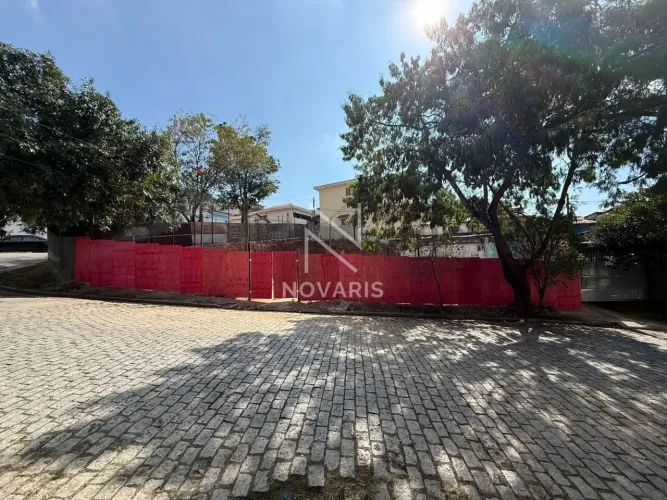 TERRENO DE ESQUINA À VENDA ? JARDIM UBIRAJARA ? ZONA SUL/SP