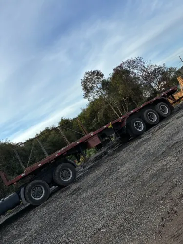Carreta Porta Container