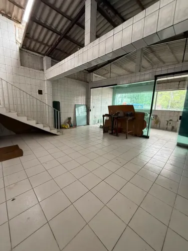 Imóvel para venda possui 660 metros quadrados em Engenho Velho de Brotas - Salvador - BA