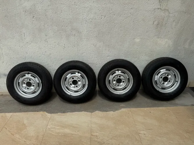JG rodas Fusca 1600, Bizorrao, Brasília c/ pneus 0km