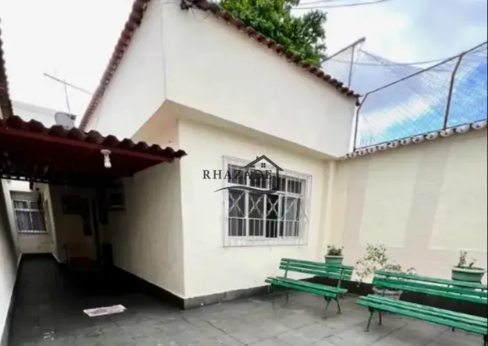 Venda em São Gonçalo Charmosa casa com 2 quartos!!