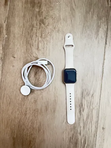 Apple Watch SE 3 Estelar