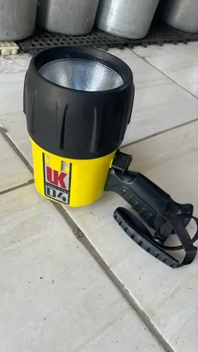 Lanterna de mergulho UK