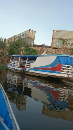 Barco de madeira