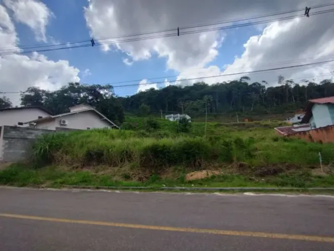Terreno plano na Rua das Tulipas: Exclusividade e Alto Potencial de Valorização