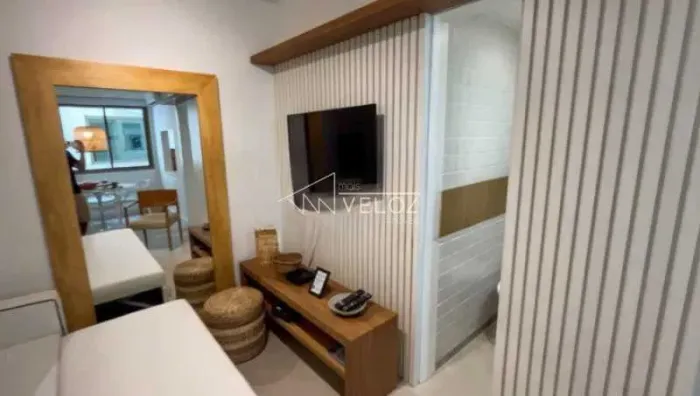 Flat : / Residencial / Ipanema