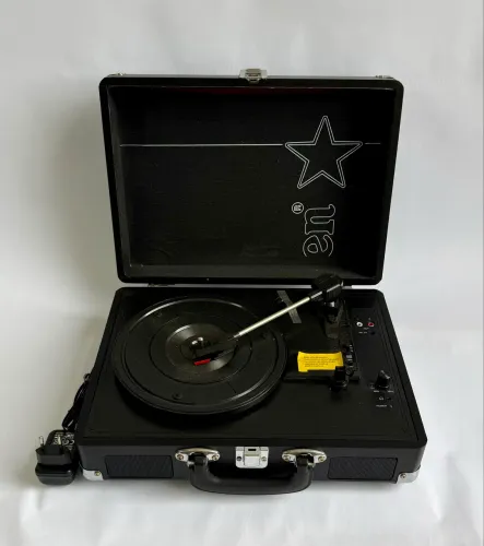 VITROLA HEINEKEN _ TOCA DISCOS _ PORTÁTIL _ NOVA