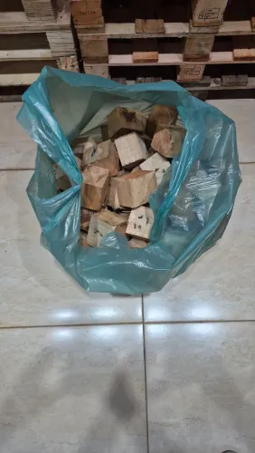 Lenha de pallets excelente rendimento, entregamos.