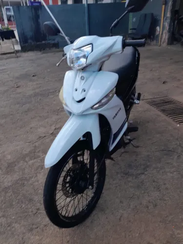 Moto seminova Crypton 2015 