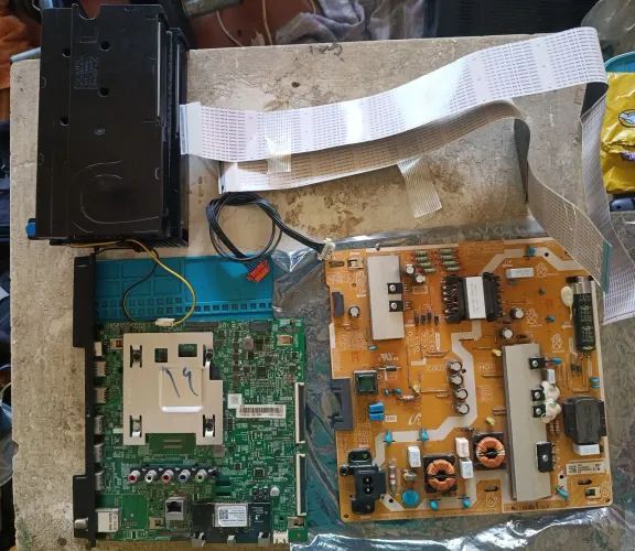 Placas TV SAMSUNG UN65RU7100G