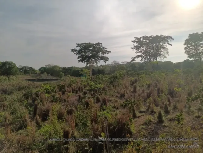 Sitio de 44 hectares 35 km de Cuiabá MT, na região da vila do Aguaçú no distrito