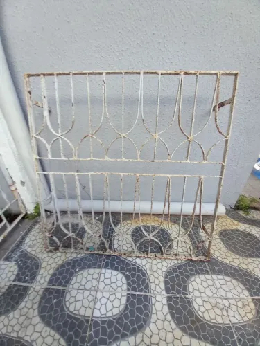 Grade para janela basculante