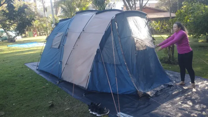 Barraca camping 4 pessoas, 2 quarto, sala de estar, avanço, NÃO ENVIO