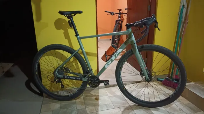 Bike gravel GTA across 2.0