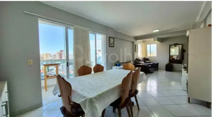 Imóvel para venda possui 123 metros quadrados com 3 quartos em Canto - Florianópolis - SC