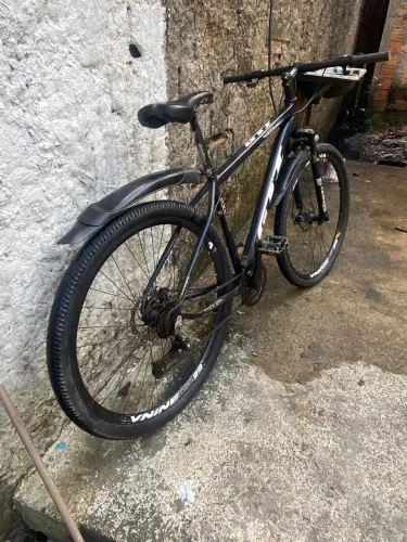 Bicicleta aro 29 de alumínio pra vender logo