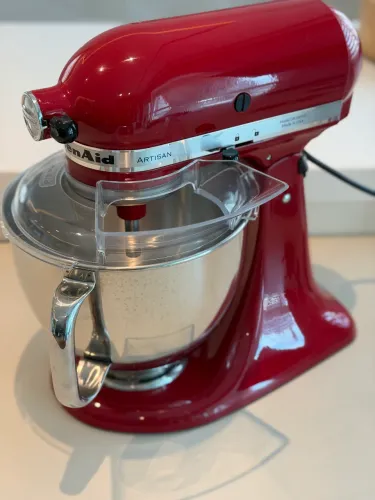Batedeira kitchenAid artisan vermelha 220v