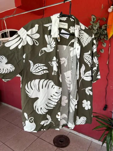 Camisa C&A nova P