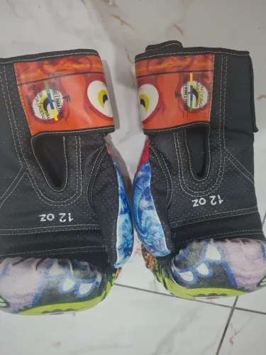 Luvas