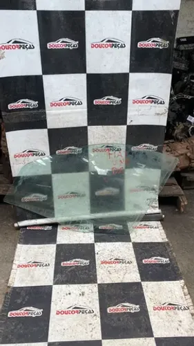 Vidro Dianteira Esquerda Fiat Uno