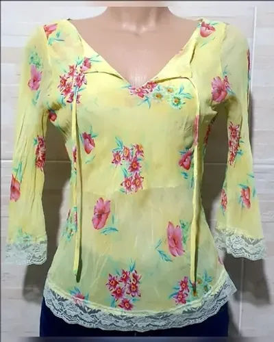 blusa tecido floral com renda