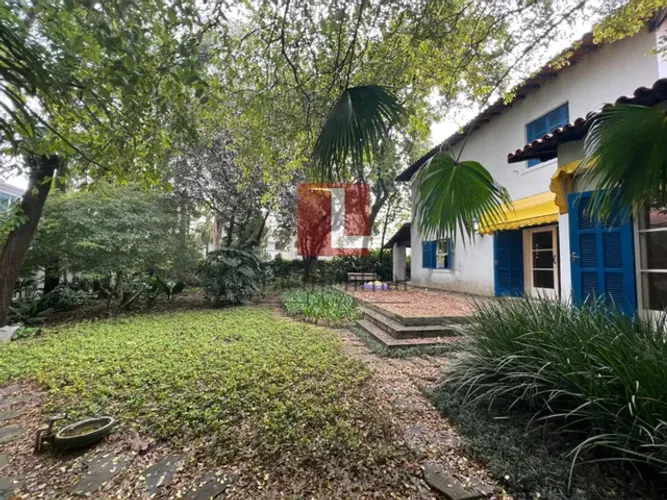 Casa à Venda na Vila Nova Conceição, 892 m², 4 Dorms, São Paulo