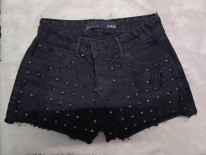 Short Jeans Preto com Strass