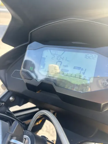 Gs 310 - 2023 - Pegar e andar, com acessórios.