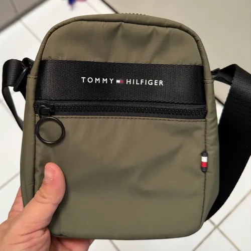 Bolsa Transversal Tommy Hilfiger Masculina Verde Oliva