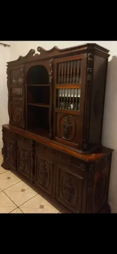 Armário madeira maciça