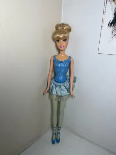 Boneca Bailarina Princesa Cinderela 
