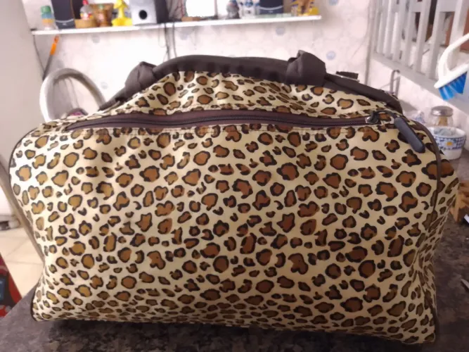 Bolsa de mão estilo animal print 45x35x20