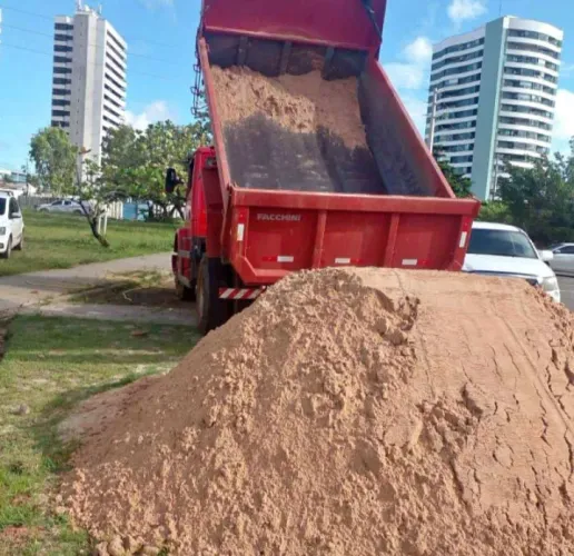 CARRADA DE AREIA partir de 580 reais na região do Maiobão tbm temos pedra bruta picarra
