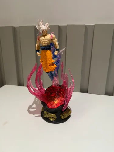 Action Figure Goku com Iluminação! Boneco Goku / Brinquedo Goku / Personagem Goku