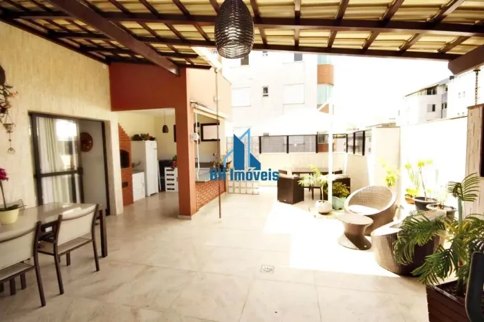 Cobertura à Venda de 4 quartos com uma suíte no bairro Castelo - Belo Horizonte/MG