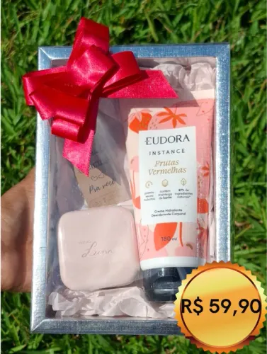 Presente - Hidratante Para o Corpo Frutas Vermelhas Eudora 200ml + 1 Sabonete