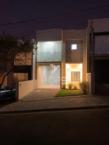 Morada das Flores Rosas  Sobrado à venda com 127 m² - 3 quartos - suíte com closet - 2 vag