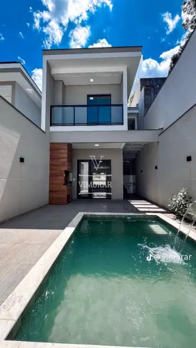 VENDO CASA COM PISCINA