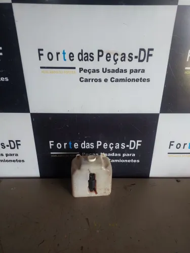 Reservatório De Água Do Parabrisa Da L200 Quadrada 97/05