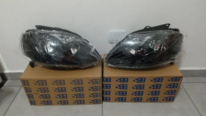 Farol Fox foco duplo máscara preta novo