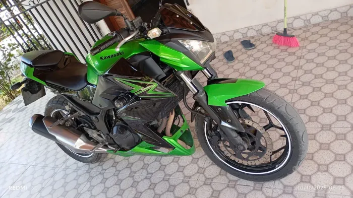 Vendo ou troco em carro 