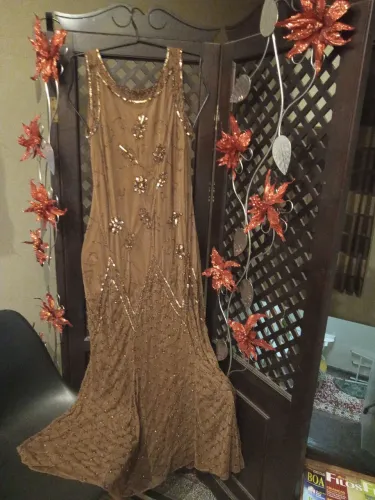 Vestido de festa em tule bordado.